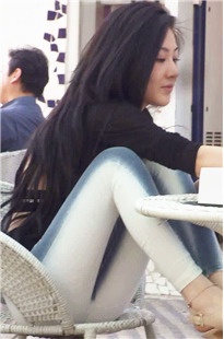 很有味道的牛仔裤丰臀MM[959M/MP4]