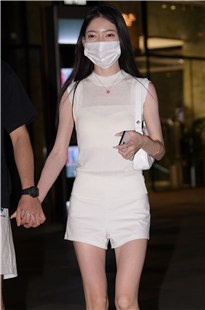 白皙美腿女友3A5430[1.87G]