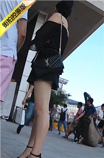 2017CJ场外黑色连衣短裙美女[258M/MP4]