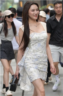 靓丽小姐姐3A7102[1.47G]