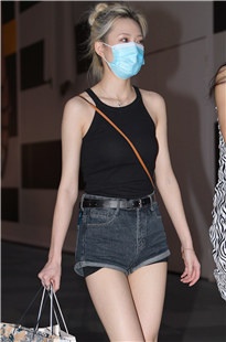 热裤美腿女孩3A4900[859M]