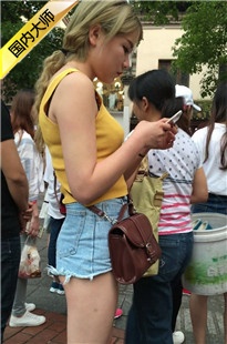 【狼哥2016原创】超短浅蓝热牛月牙MM[MP4/2GB]