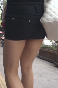 非常诱人的大白腿[275M/MTS]