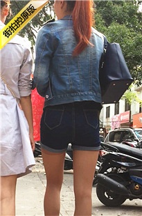 极品肉丝热裤长发圆润翘臀美女[207M/MOV]