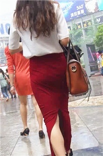 长裙高叉口紧裹饱满圆臀丰满MM[143M/MP4]