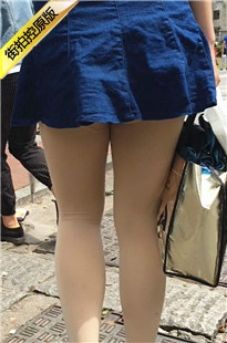 跟拍白色高跟肉色SW蓝色牛仔短裙xinggan美眉[360M/MOV]