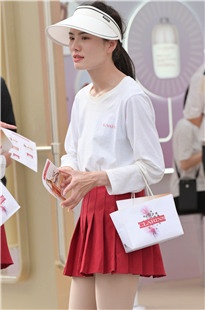 一群肉丝女同事3A7286[1.11G]