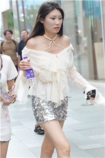 牛乃美腿闺蜜3A6438[2.29G]