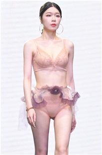 这样的女人带回家，彻夜不眠啊3A6565[1.11G]