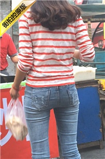 路边买炒饭的牛仔裤小妹[274M/MOV]