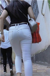 【纳兰xing急作品】服了，如此白裤少女[MP4/1.3GB]