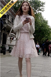 4K-清纯连衣裙街拍高跟美女DJ453[1.02G]