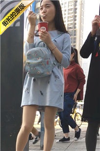 街拍连衣裙肉丝MT美女[154M/MOV]