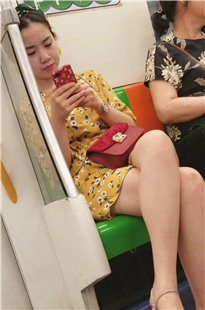 黄色连衣短裙[816M]