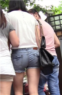 跟拍热裤美眉+清纯长发黑紧裤美眉[两部合并][589M/MTS]