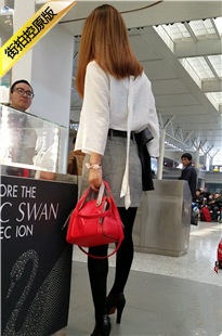 4K-格子短裙黑丝高跟漂亮美女[952M/MP4]