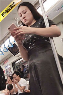 4K-地铁上的美腿美女[1G/MP4]