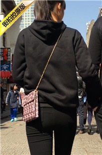 跟拍紧身黑裤shaofu紧绷小翘臀[448M/MOV]