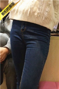 服装店蓝色紧身牛仔裤美臀女老板[445M/MOV]