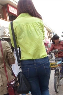 有韵味的高跟长牛仔MM[546M/MP4]