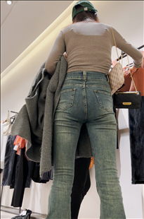 丰满的紧牛长腿小妹KL197[2.41G]