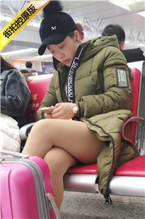 4K-车站候车的肉丝连衣裙美眉[791M/MP4]