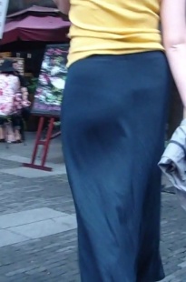 深灰长裙MM[121M/MP4]