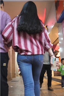 紧身包屯牛仔裤大学妹JS139[423M]