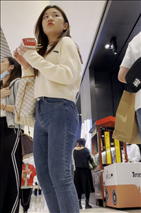 妹妹吃冰激凌可以丰屯吗KL019[302M]