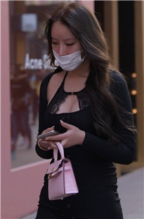 这衣服，就是为胸大的人而设计的吗3A2432[996M]