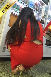 4K超清!xinggan红裙金色高跟美臀美女[MP4/2GB]