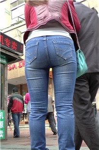 红皮夹克牛仔裤宽臀MM[327M/M2TS]