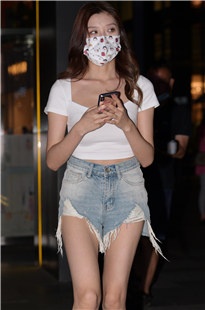 热裤长腿美女3A4919[2.08G]