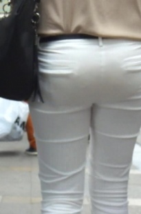 性感的七分白紧裤[335M/MP4]