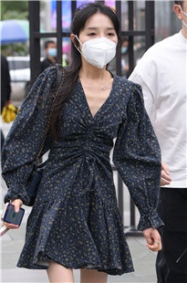 遛狗女生3A7900[1.11G]