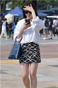 靓丽白皙美腿美女3A5908[1.39G]