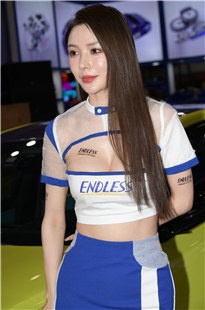 白皙美胸肉丝女模3A5725[2.82G]