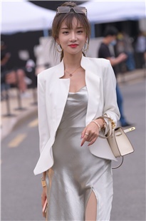 极品连衣裙美女3A3498[2.61G]