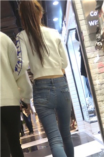 高挑牛仔裤美女[1.22G]