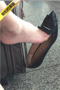 【醉爱作品】肉丝高跟MM调鞋[135M/MOV]