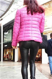 高贵粉衣黑皮裤MM[253M/MP4]