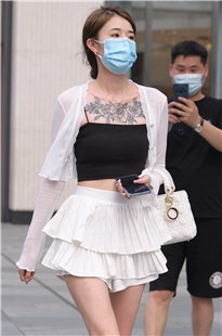 拖鞋美腿小姐姐3A4705[1.64G]