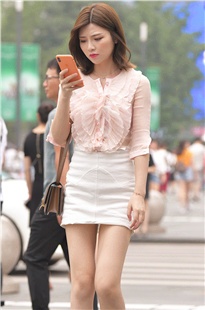 韵味十足的美女3A2443[1.35G]