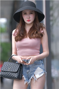 遇上性感热裤大白腿小姐姐3A7395[4.86G]