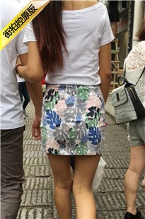 极品身材包臀花短裙美眉[365M/MOV]