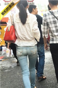 超极品宽臀蓝紧牛美MM战斗力强第二季[956M/MOV]