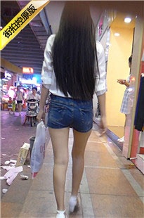 长发飘飘的热裤嫩白修长MTMM [984M/MP4]