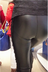 他的紧身皮裤小女友[527M/MOV]