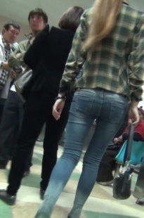 高挑紧身裤牛仔美女[296M/MTS]