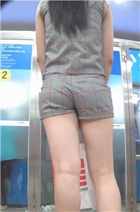 修长玉腿高挑白皙妹子[339M/MTS]